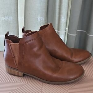 Bass Ankle Boots Allie Brown Faux Leather Booties Business Casual Neutral Fall